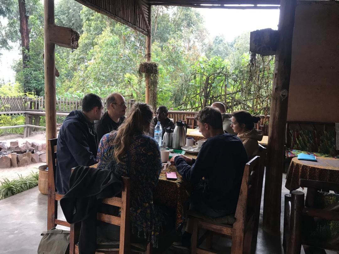 Om Hostel Bunyonyi Kabale Εξωτερικό φωτογραφία