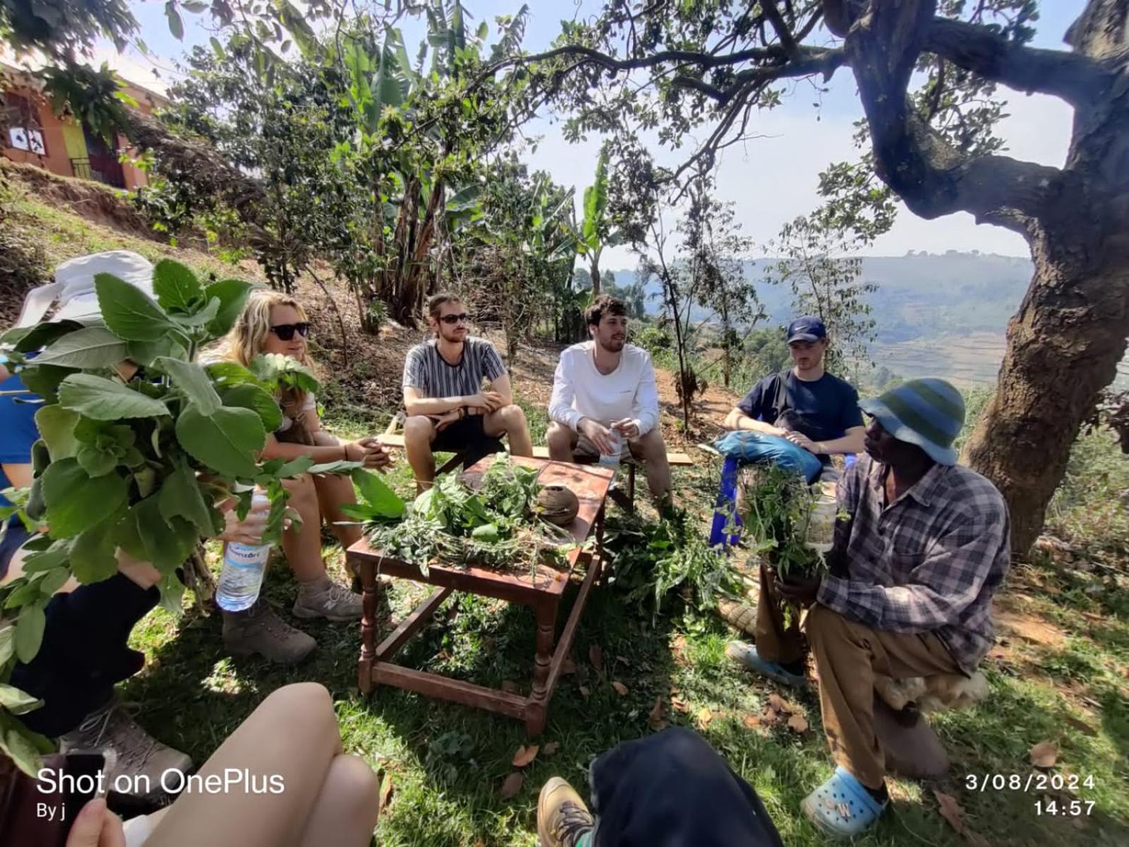 Om Hostel Bunyonyi Kabale Εξωτερικό φωτογραφία