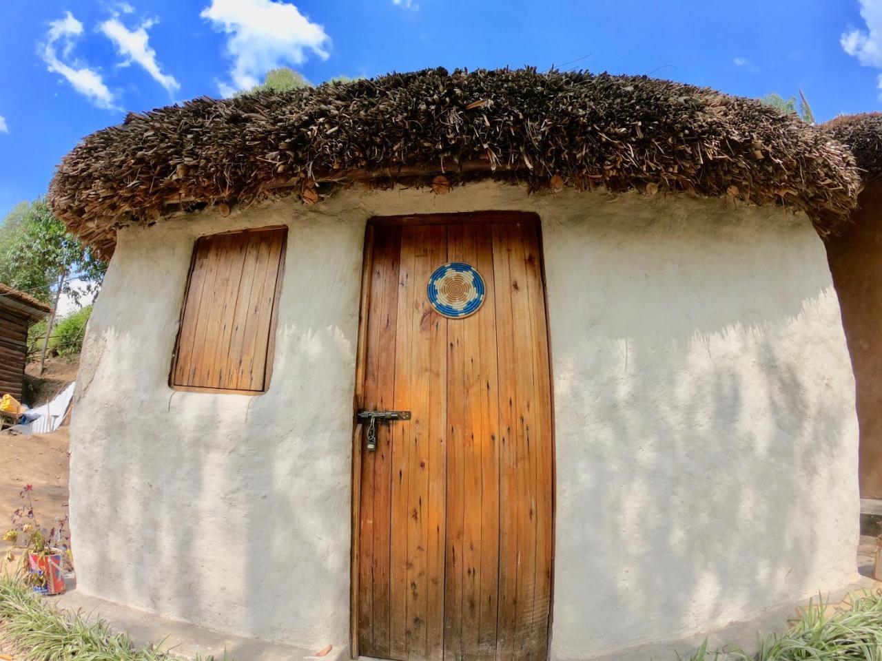 Om Hostel Bunyonyi Kabale Εξωτερικό φωτογραφία