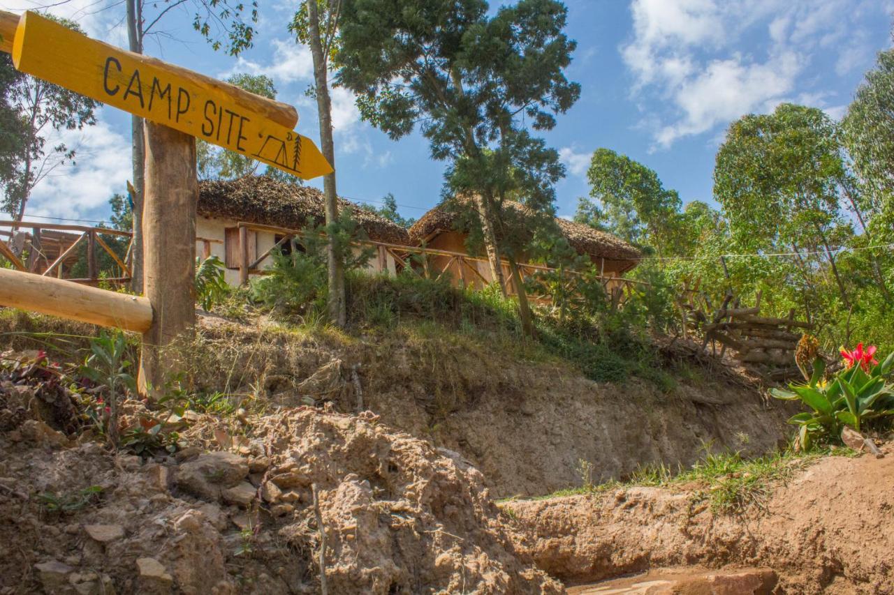 Om Hostel Bunyonyi Kabale Εξωτερικό φωτογραφία