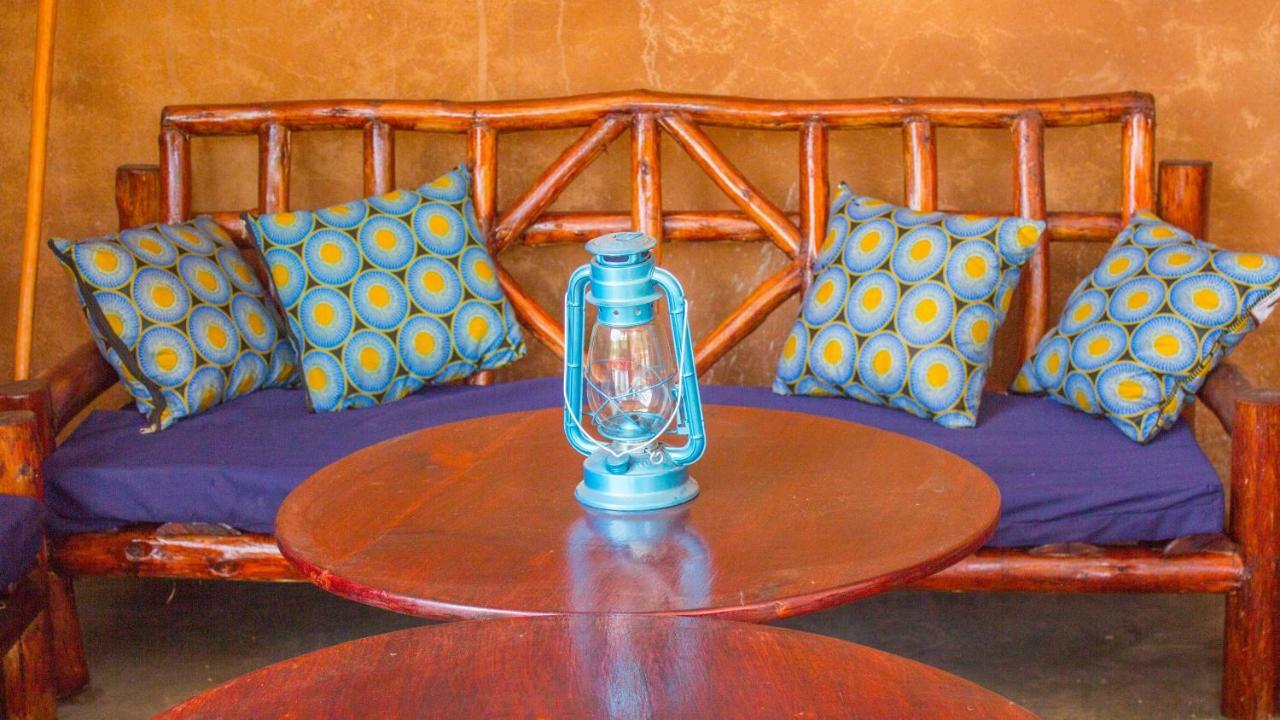 Om Hostel Bunyonyi Kabale Εξωτερικό φωτογραφία