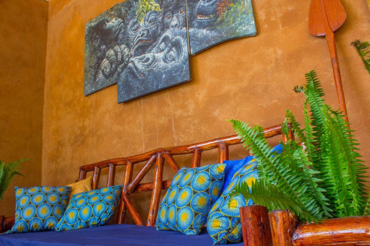 Om Hostel Bunyonyi Kabale Εξωτερικό φωτογραφία
